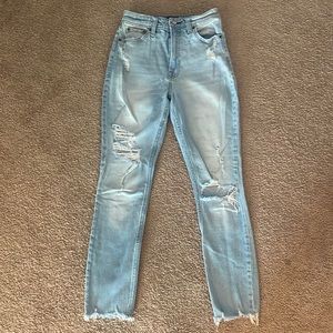 Abercrombie & Fitch slim ankle jeans- 25/0 like new!
